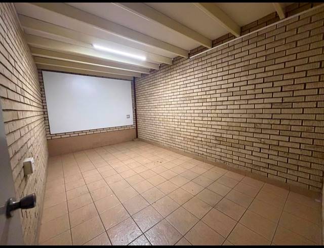 INDUSTRIAL PROPERTY TO RENT IN SUNDERLAND RIDGE